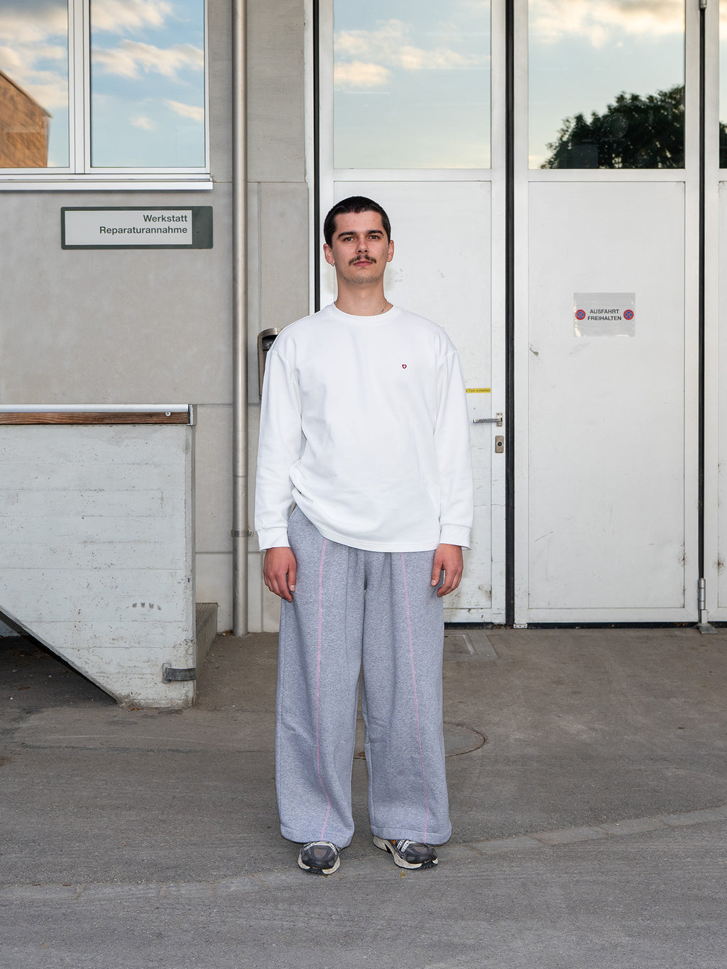 Neuf Straight-Leg Jogger – Gray